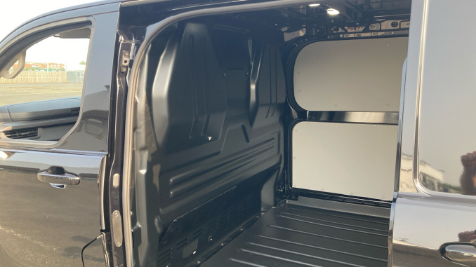 Ford Transit Custom 320 L1 Diesel Fwd 2.0 EcoBlue 170ps H1 Van Sport Auto - Image 18